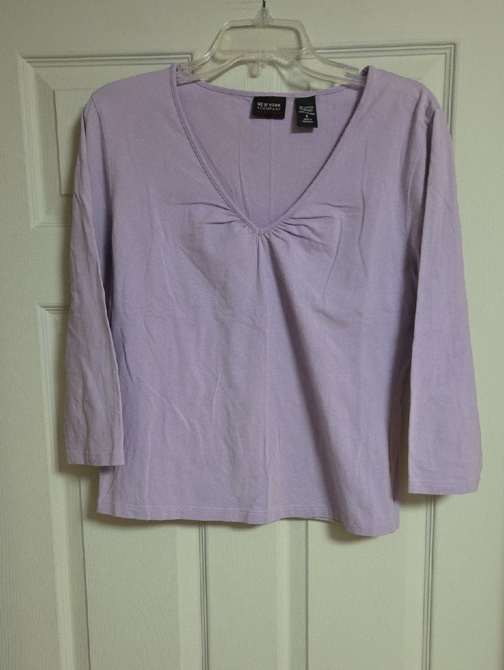 New York & Company Lavender V-Neck Long 3/4 Sleeve Top